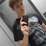 L_915b89d55f28492aae70a6a7ff5a2eee